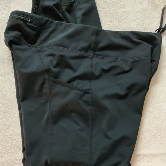 NIKE DRI-FIT Women’s Black Leggings with Moisture-Wicking Fabric Sz M - Picture 6 of 13